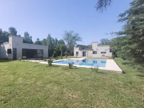 Casa en Barrio Los Pinos