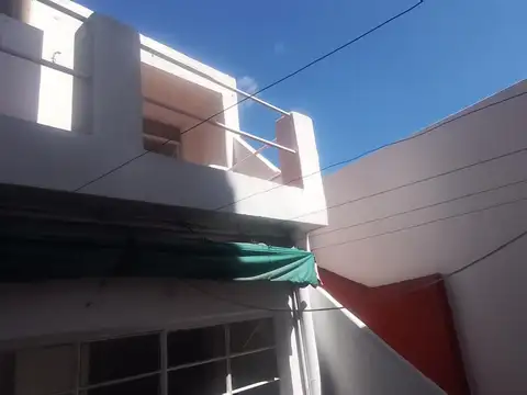 VENTA PH 4 AMB CON TERRAZA Y COCHERA EN PARQUE CHAS