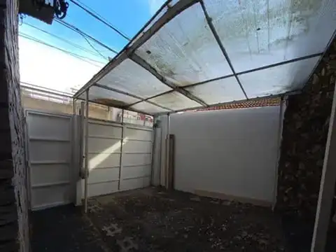 Depto Tipo Casa en Venta con 1 cocheras