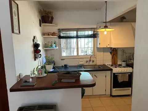 Independencia Bis 300, Piso 1