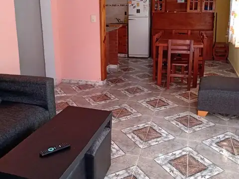 Casa en buena zona sobre lote de 15 x 30-Nuevas condiciones!