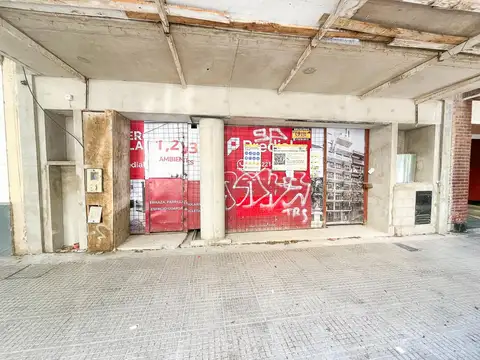 Tte. Gral. Juan Domingo Perón 3800 - Local