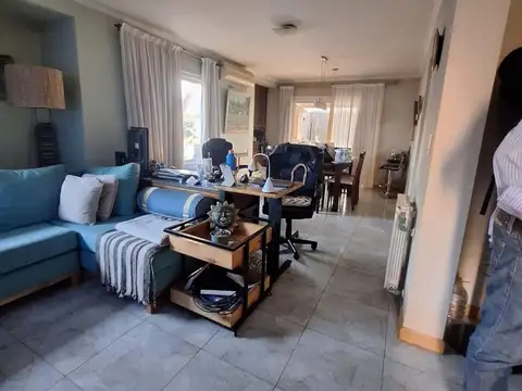 Juan Manuel Estrada 1100