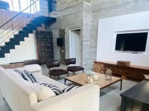 Casa en Alquiler Temporal de 4 dormitorios