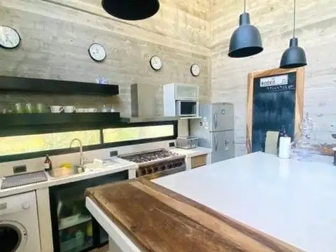 Casa en Alquiler Temporal con 1 cochera