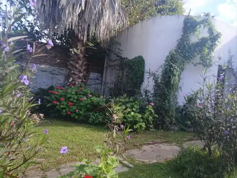 Casa en Alquiler en Ituzaingo Sur, $ 650.000