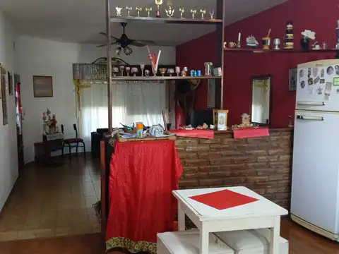 Casa 3 ambientes con 1 baño