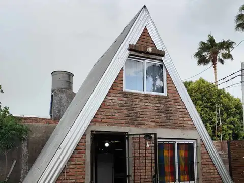 EN VENTA TERRENO+CASA ALPINA B° M. MORENO V. MARÍA