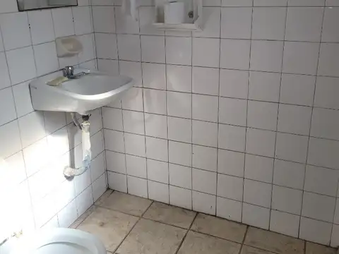 Galpon en Alquiler 30  mts Fondo