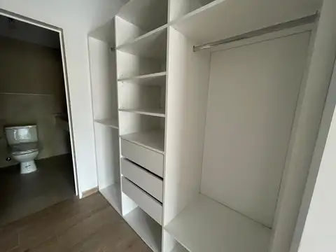 Departamento 4 ambientes con 3 baños