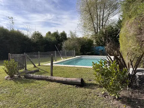 Casa en  alquiler anual de 7 amb. con pileta en San Isidro Labrador, Villanueva