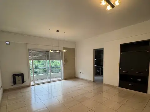 Departamento en Alquiler en Caseros, $ 890.000