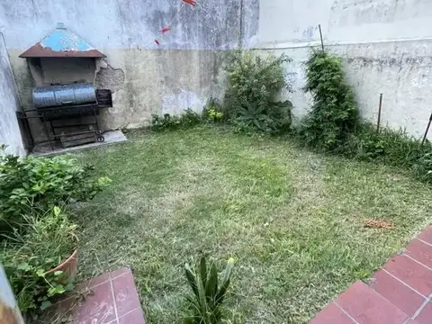 PH 1 dormitorio con cochera y parrilla en venta en La Plata
