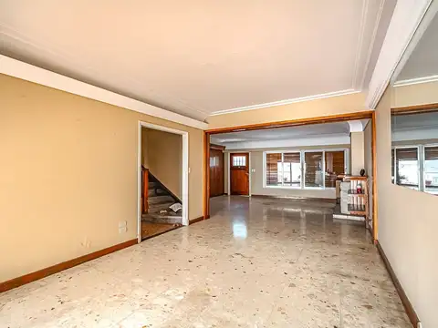 VENTA CASA 5 ambientes Patio Terraza CONSTITUCIÓN