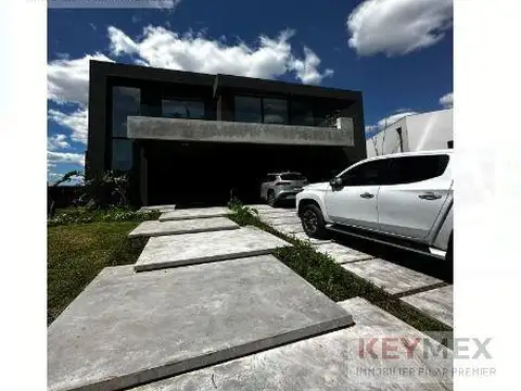 Casa en Alquiler de 5 dormitorios