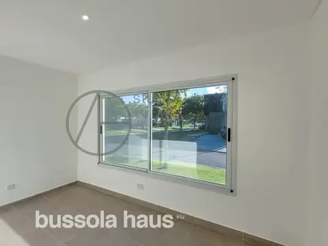 Casa en Alquiler en Puertos, USD 2.100