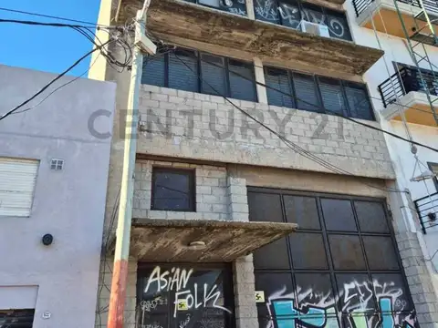 Av. Bustamante 600, Piso 0