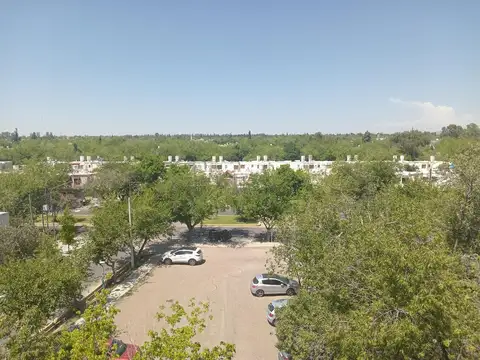 Departamento en 3er piso de 4 dormitorios,2 baños Apto crédito en Torres Barrio UNIMEV