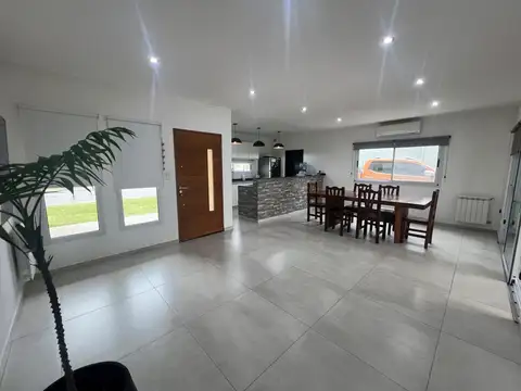 Casa en Venta al Este