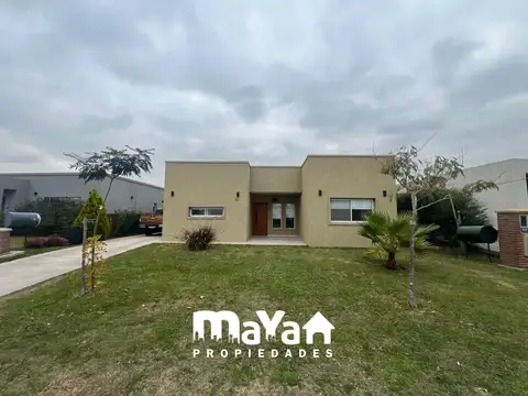 CASA EN VENTA - PILAR DEL ESTE