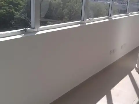 Oficina en esquina North Coral Plaza