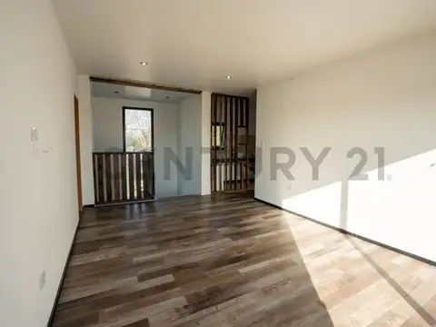 Casa en Alquiler de tres dormitorios en City Bell