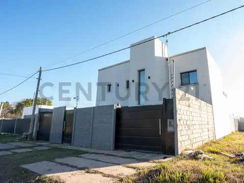 Casa en Alquiler de 3 dormitorios