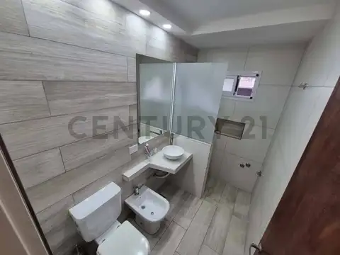 Casa en alquiler en Villa Elisa