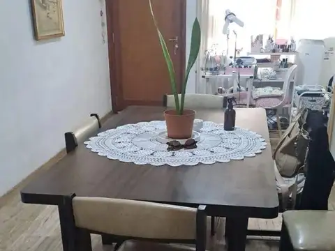 CASA 4 AMBIENTES CON COCHERA EN PARQUE CHACABUCO