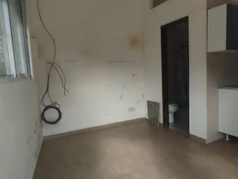 Depto Tipo Casa en Alquiler en Barrio Parque, $ 350.000