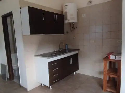 Depto Tipo Casa en Alquiler en Barrio Parque, $ 350.000