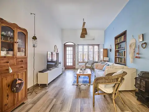Depto Tipo Casa 4 ambientes con 2 baños