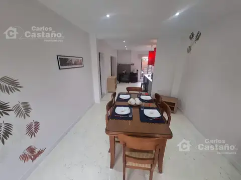 Depto Tipo Casa en Alquiler de 2 dormitorios