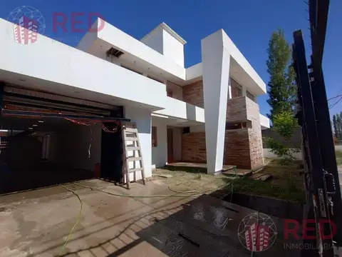 Casa en Venta en Cipolletti, USD 340.000