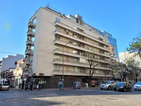 Departamento en Alquiler en San Telmo. Al Frente con Balcón