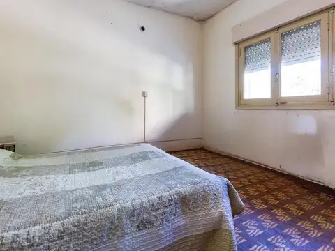 VENTA - Casa en planta alta de 2 dormitorios. Barrio Echesortu, Rosario. APTO CRÉDITO.