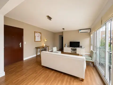 Garibaldi 400, Piso 3