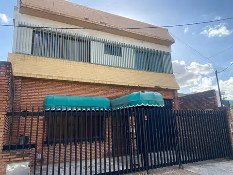 Galpón en venta en Lomas Del Mirador "APTO CREDITO"