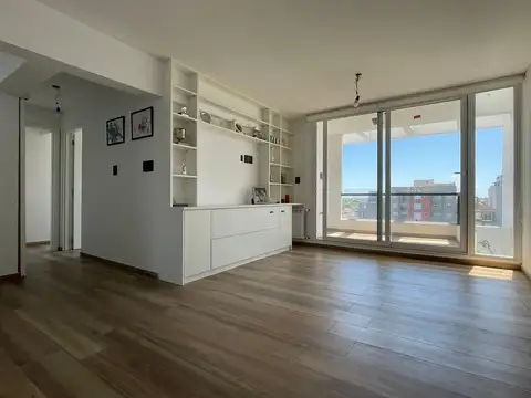 Rivadavia 15760 , Piso 7