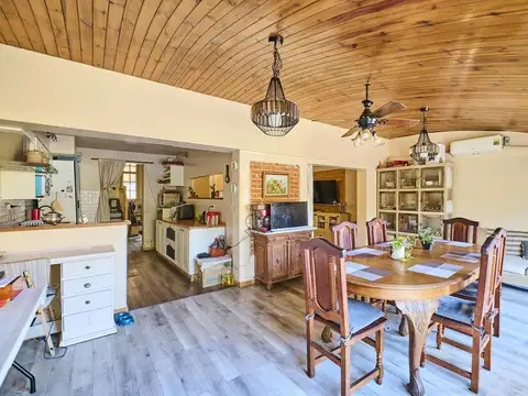 Casa 4 ambientes con 1 baño
