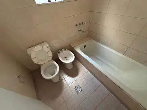 Depto Tipo Casa en Alquiler al Suroeste