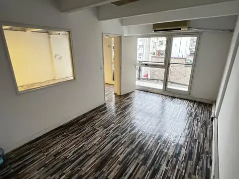 Oficina 3 ambientes con 1 baño