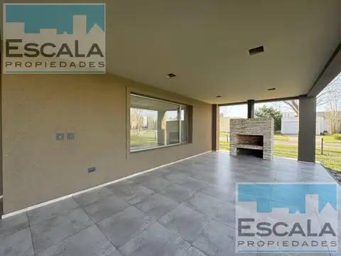 Casa en Venta en Puerto Roldan, USD 398.000