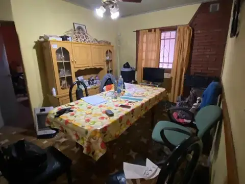 Casa 3 ambientes con 2 baños