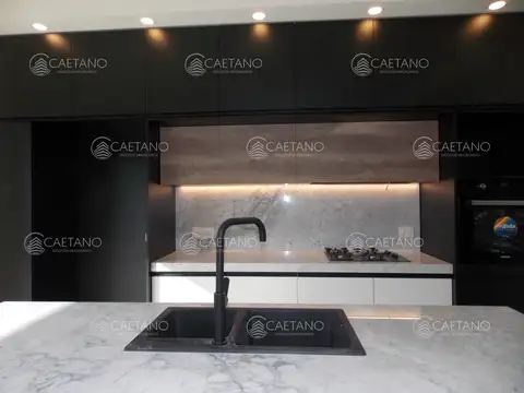 Venta Hermosa Casa 4 Dormitorios - 4 Baños - El Golf Punta Del Este