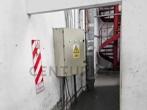 Alquiler Galpón Industrial La Paternal 1250m2