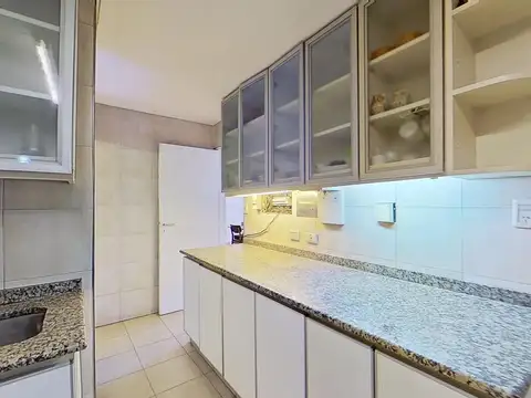 Departamento 5 ambientes con 3 baños