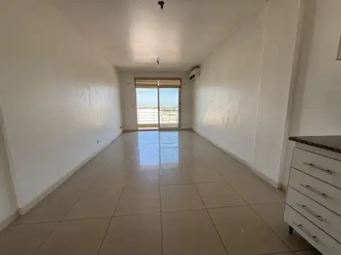 Departamento en Alquiler en Monte Castro, $ 810.000