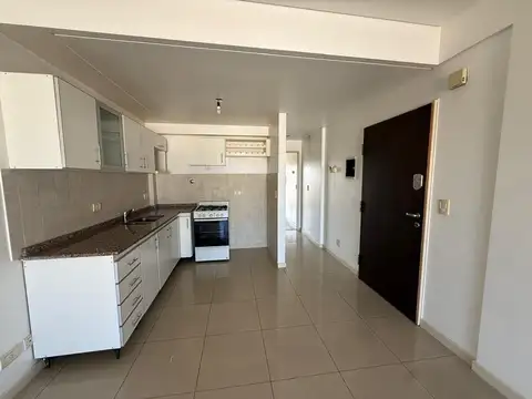 SEMIPISO 2 AMB Y 1/2 CON DOBLE BALCÓN–MONTE CASTRO