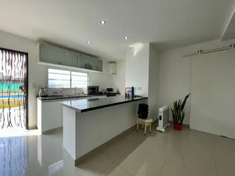Casa en Venta en Lisandro Olmos Etcheverry, USD 90.000